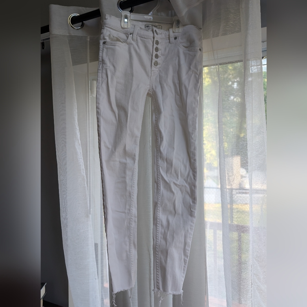 White High-Waisted Women's Jeans